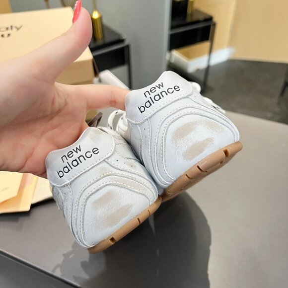 Miu Miu White and Brown Flats - Picture 5 of 5